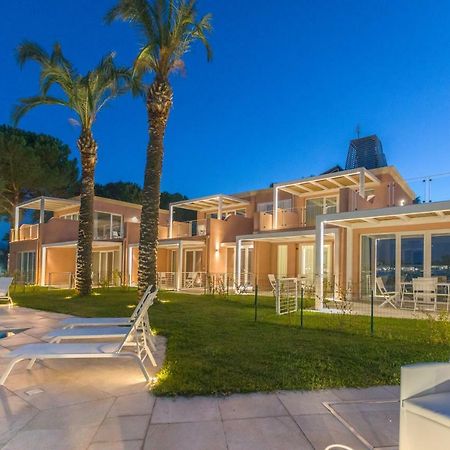 Residence Delfino, Portorosa 푸르나리 외부 사진