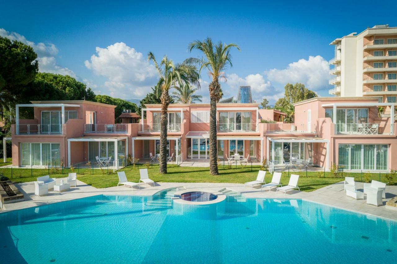 Residence Delfino, Portorosa 푸르나리 외부 사진