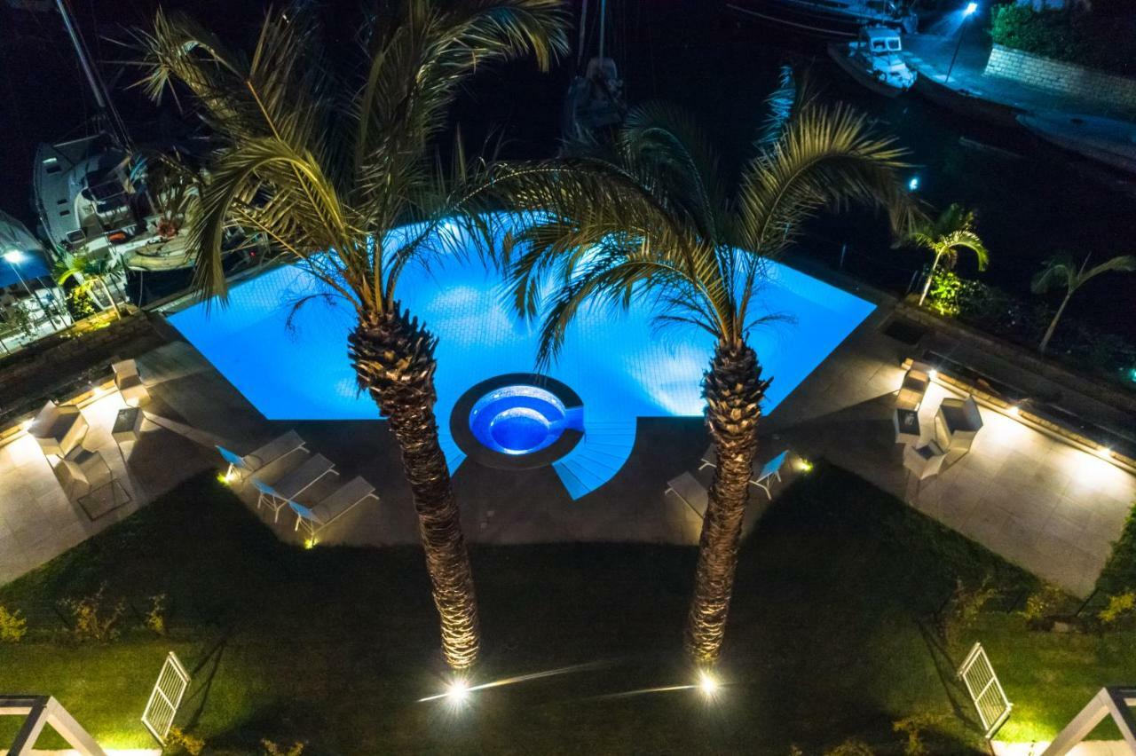 Residence Delfino, Portorosa 푸르나리 외부 사진