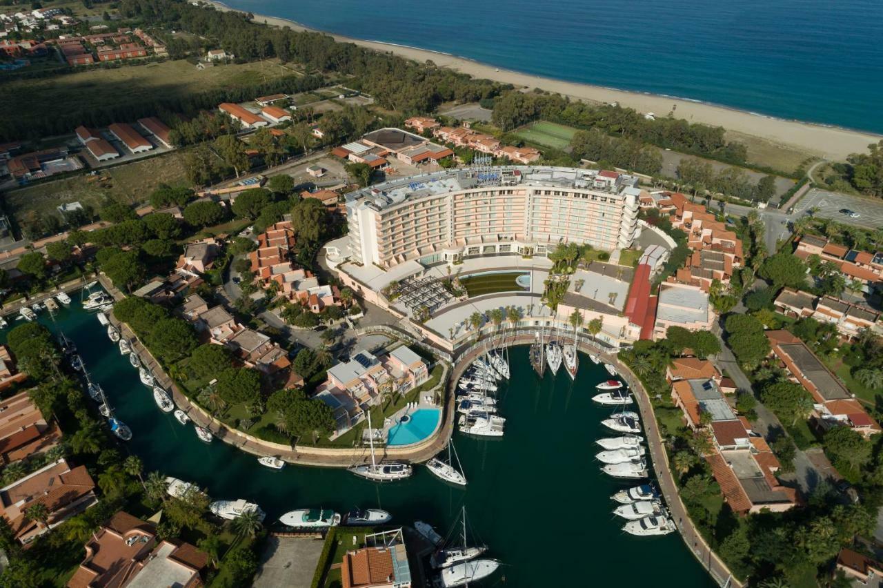 Residence Delfino, Portorosa 푸르나리 외부 사진