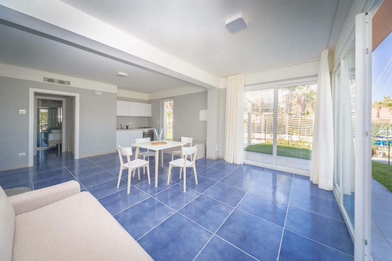 Residence Delfino, Portorosa 푸르나리 외부 사진