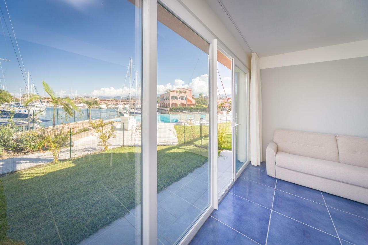Residence Delfino, Portorosa 푸르나리 외부 사진